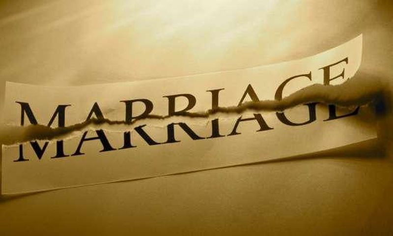 ___4310588___https:______static.pulse.com.gh___webservice___escenic___binary___4310588___2015___10___30___15___Broken-Marriage1