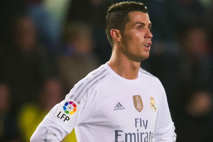 ___4471783___https:______static.pulse.com.gh___webservice___escenic___binary___4471783___2015___12___22___7___cristiano-ronaldo-cropped_kxe3ftarljam1462zq4g5wb1a