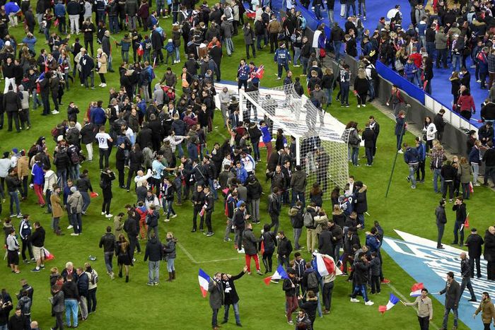 ___4396588___https:______static.pulse.com.gh___webservice___escenic___binary___4396588___2015___11___26___16___stadedefrance-cropped_3znijgzzif2y1pveu94sskfkj_2