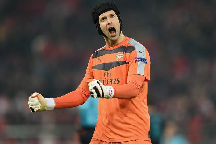 ___4447544___https:______static.pulse.com.gh___webservice___escenic___binary___4447544___2015___12___10___13___petr-cech-cropped_34xgxcdh2cys15c98l0vym38i_2