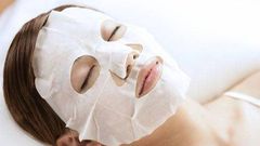 Egg white and tissue work perfectly together for hair removal as well as for brighter and clearer skin