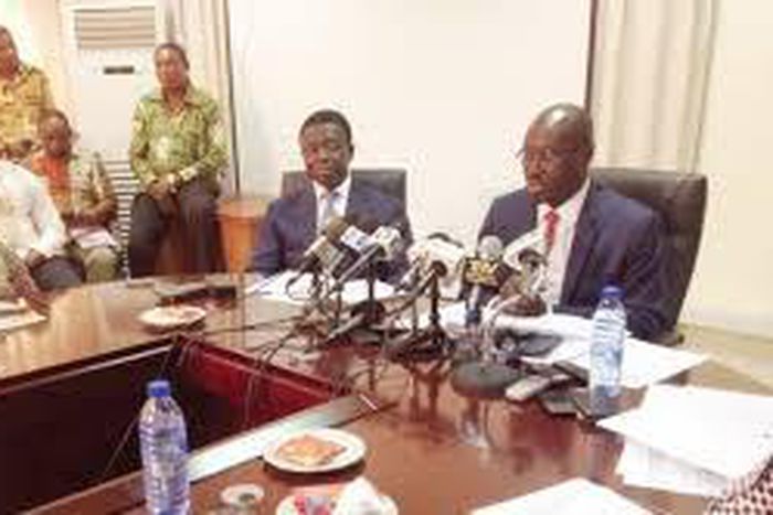 ___4393480___https:______static.pulse.com.gh___webservice___escenic___binary___4393480___2015___11___25___16___images