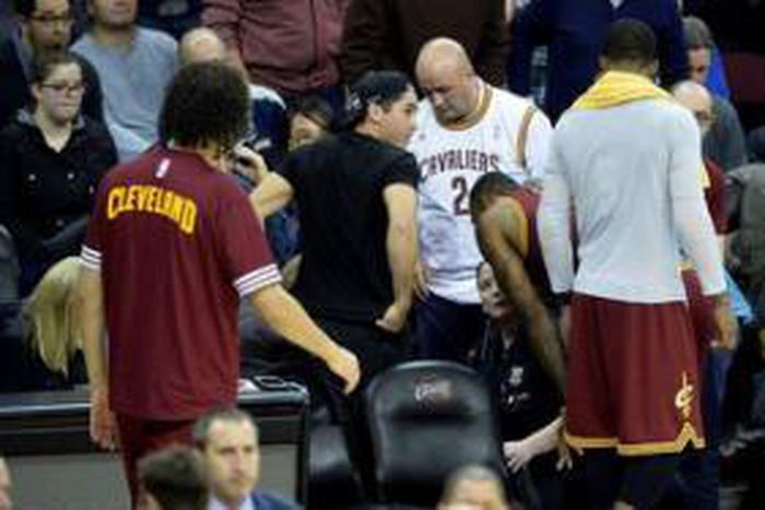 King James issues royal pardon after clash with golfer's wife