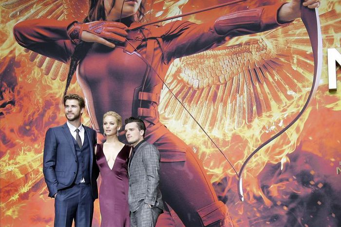 ___4330035___https:______static.pulse.com.gh___webservice___escenic___binary___4330035___2015___11___5___15___pg-6--hunger-games-1-ap_1