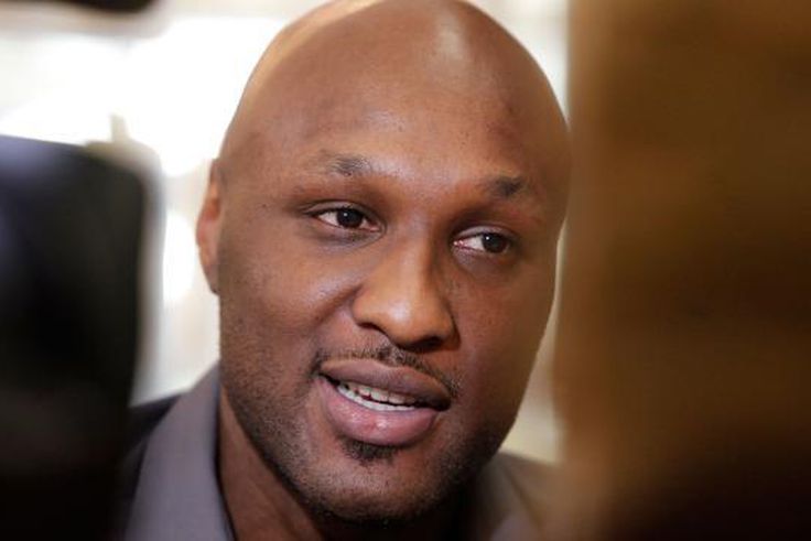 Lamar Odom opens eyes