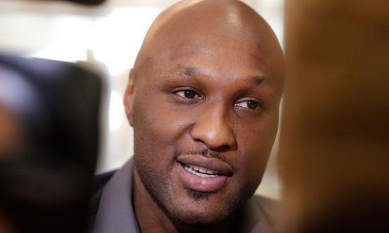Lamar Odom opens eyes