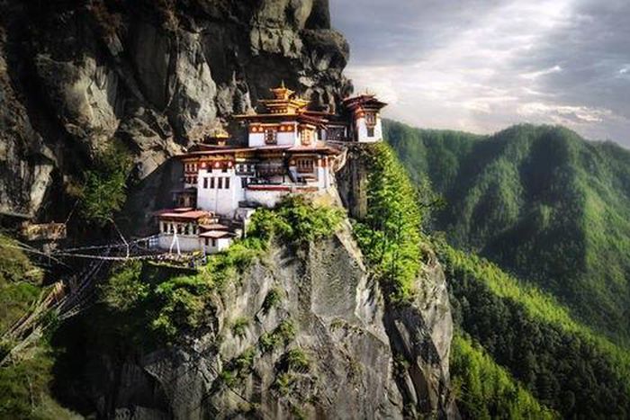 ___4438892___https:______static.pulse.com.gh___webservice___escenic___binary___4438892___2015___12___8___11___Bhutan-safe-from-world-war-407873