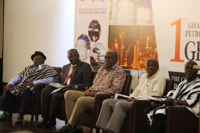 ___4337894___https:______static.pulse.com.gh___webservice___escenic___binary___4337894___2015___11___8___23___oil-meeting1