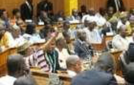 ___4392272___https:______static.pulse.com.gh___webservice___escenic___binary___4392272___2015___11___25___12___Abrupt-Adjournment-Ghana-Parliament-620x400