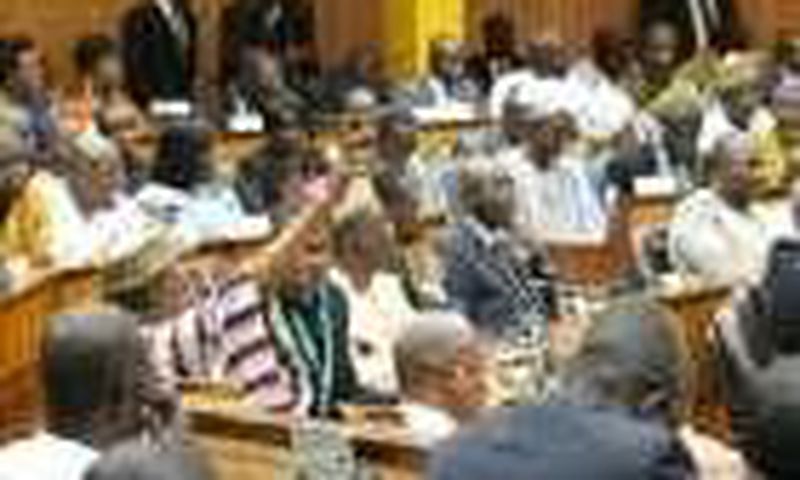 ___4392272___https:______static.pulse.com.gh___webservice___escenic___binary___4392272___2015___11___25___12___Abrupt-Adjournment-Ghana-Parliament-620x400