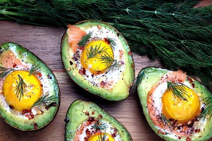 ___4491063___https:______static.pulse.com.gh___webservice___escenic___binary___4491063___2015___12___23___12___Smoked-Salmon-Egg-Stuffed-Avocado-Featured