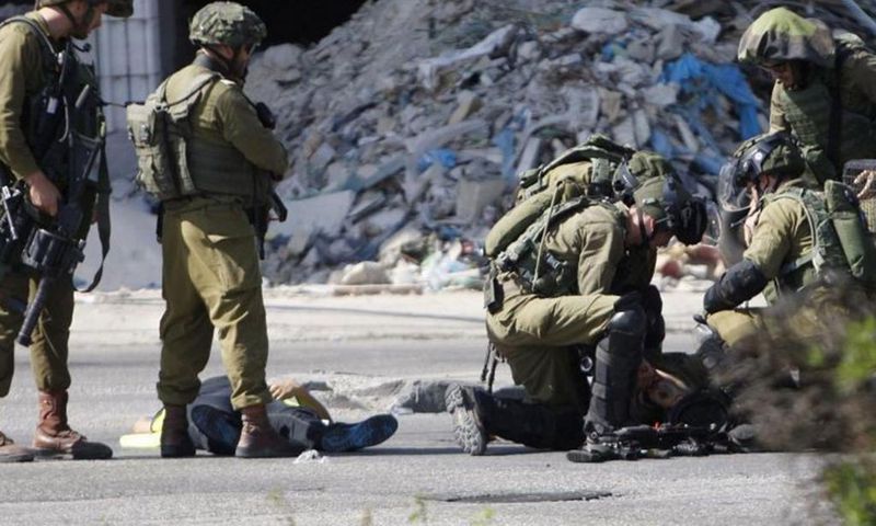 Palestinian shot dead after trying to stab Israeli soldiers - military