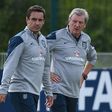 ___4418161___https:______static.pulse.com.gh___webservice___escenic___binary___4418161___2015___12___2___18___gary-neville-roy-hodgson-cropped_18pq5nd5zus581e06rquh9olcb