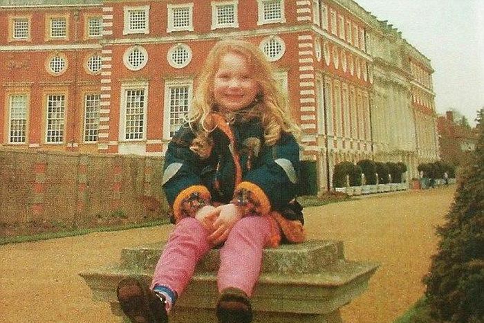 15-year old girl killed herself after her best friend committed suicide