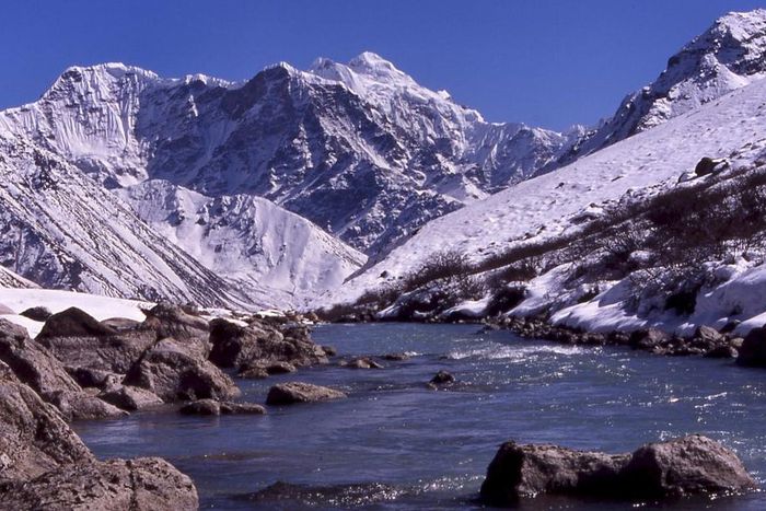 ___4508775___https:______static.pulse.com.gh___webservice___escenic___binary___4508775___2015___12___30___14___sarphu_rabge_cheche_lake