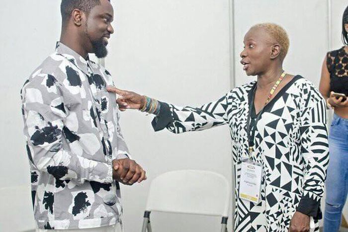 Angélique Kidjo having fun with Sarkodie
