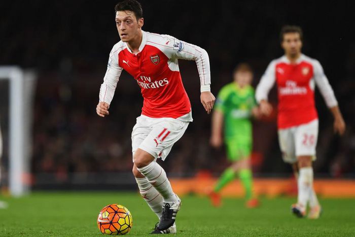 ___4430347___https:______static.pulse.com.gh___webservice___escenic___binary___4430347___2015___12___6___8___mesut-ozil_12vg64qlzkl1q1gfjgofklq0rl_3