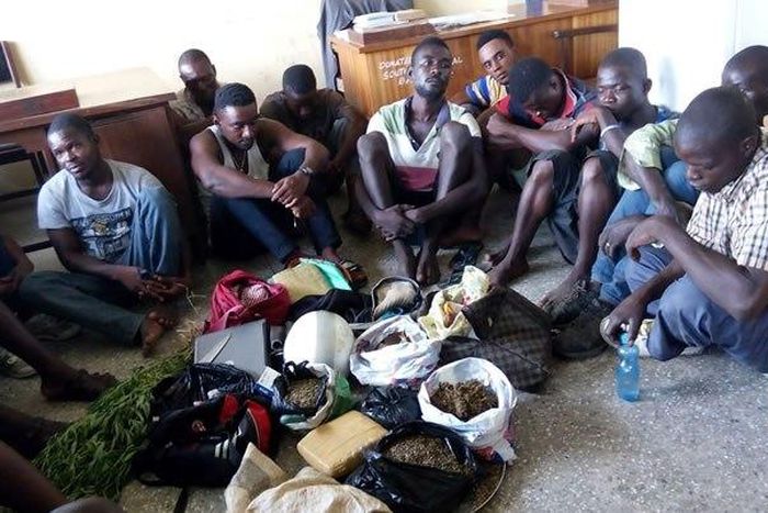 E/R Police round up 15 suspected criminals
