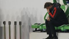 Van Gaal has no defence against critics after United flop
