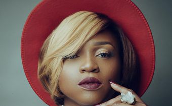 Waje looking stunning