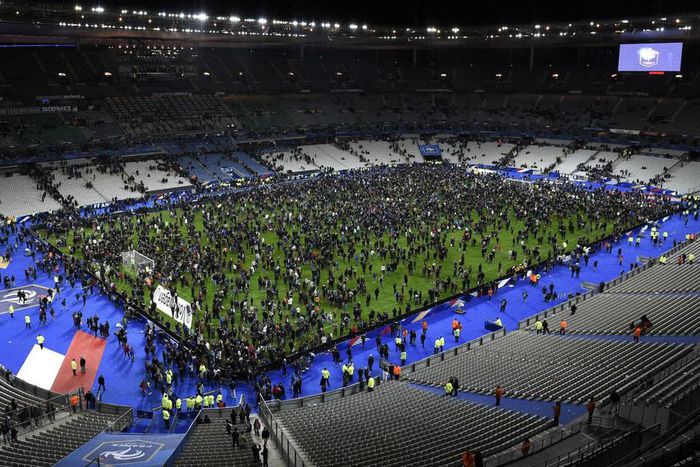 ___4357864___https:______static.pulse.com.gh___webservice___escenic___binary___4357864___2015___11___14___15___stadedefrance-cropped_1kz0cqeg2cg861kdem8w1v16pj