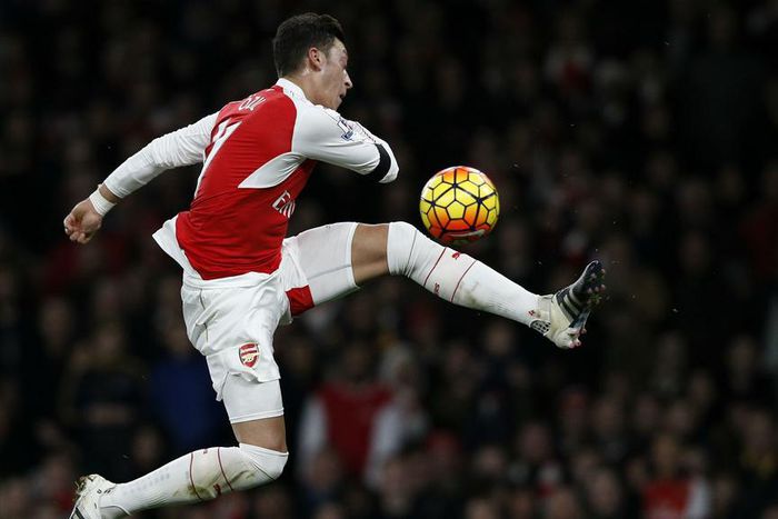 ___4503579___https:______static.pulse.com.gh___webservice___escenic___binary___4503579___2015___12___29___3___mesutozil-cropped_1xzbmwtc3hcqk1gw99zjq03zww_1