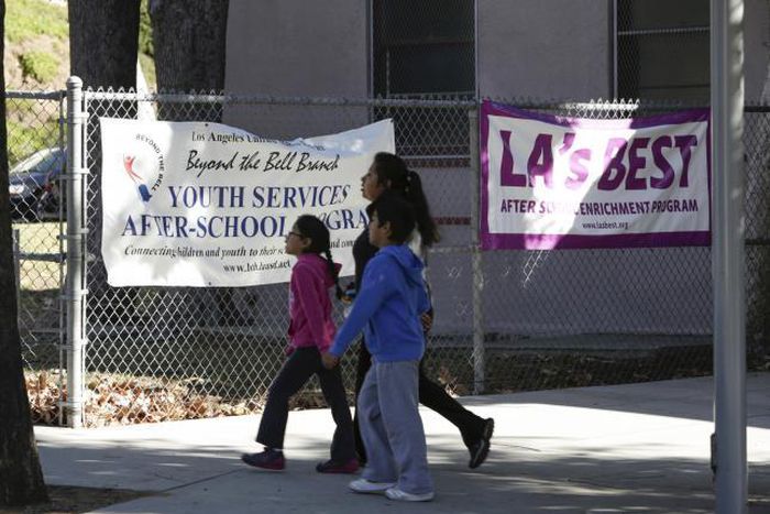 Parents, teachers grapple to explain Los Angeles school threat