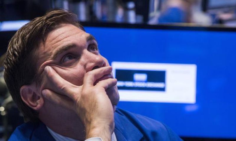European shares fall from 3-month high, hit by Chinese weakness