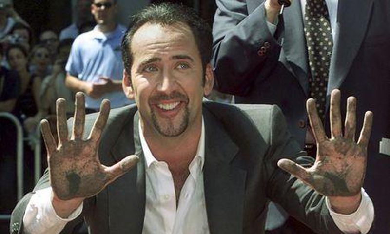 Actor Nicolas Cage returns stolen dinosaur skull he bought