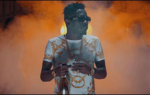 Shatta Wale - Krom Aye Shi (Town Make Hot)