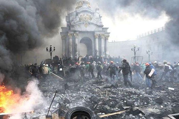 Ukraine says breaks up armed insurgent group in Kiev, two killed