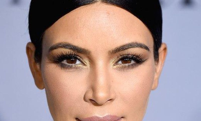 Kim Kardashian attends Instyle Award