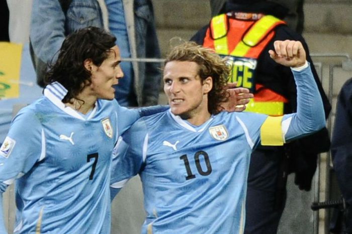 ___4487720___https:______static.pulse.com.gh___webservice___escenic___binary___4487720___2015___12___22___14___edinsoncavanidiegoforlan-cropped_jhirdw0l5zwc1p2r1wixkk15b_1