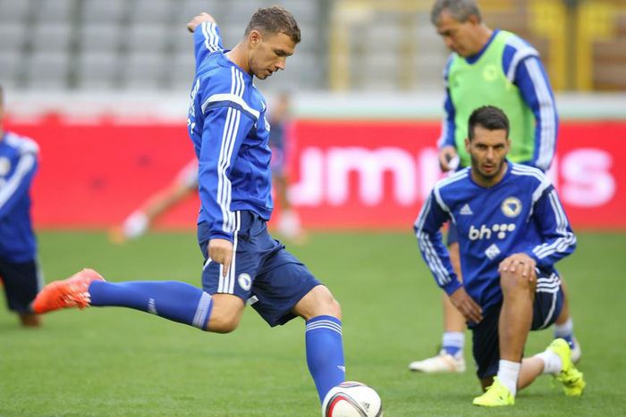 ___4354003___https:______static.pulse.com.gh___webservice___escenic___binary___4354003___2015___11___13___7___edindzeko-cropped_1hmnhk630lmgx1pu3a7hte27j8_1