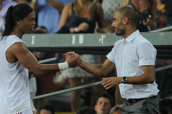 ___4490255___https:______static.pulse.com.gh___webservice___escenic___binary___4490255___2015___12___23___14___ronaldinho-guardiola-cropped_15xuqd4y83d4n1edydgo7smoqg