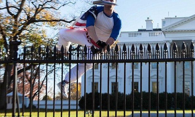 White House locked down after man jumped fence with suspicious package while Obama was inside