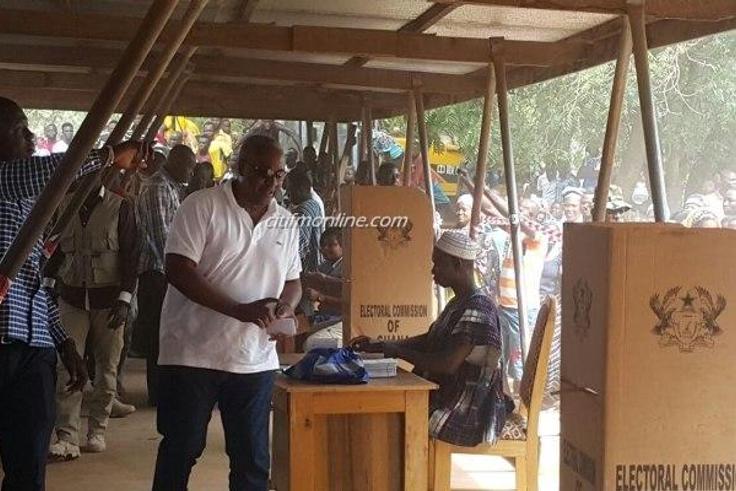 ___4381390___https:______static.pulse.com.gh___webservice___escenic___binary___4381390___2015___11___21___17___mahama-voting2
