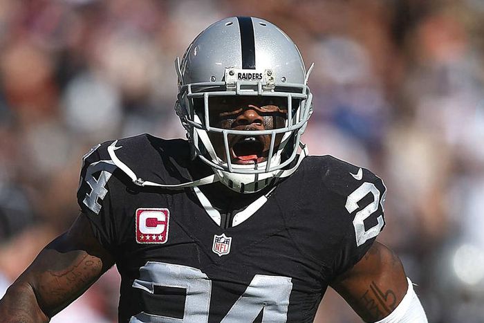 ___4487701___https:______static.pulse.com.gh___webservice___escenic___binary___4487701___2015___12___22___16___charles-woodson-122115-usnews-getty-ftr_1e3k4tlm74hfi193gfr0fpkc6o