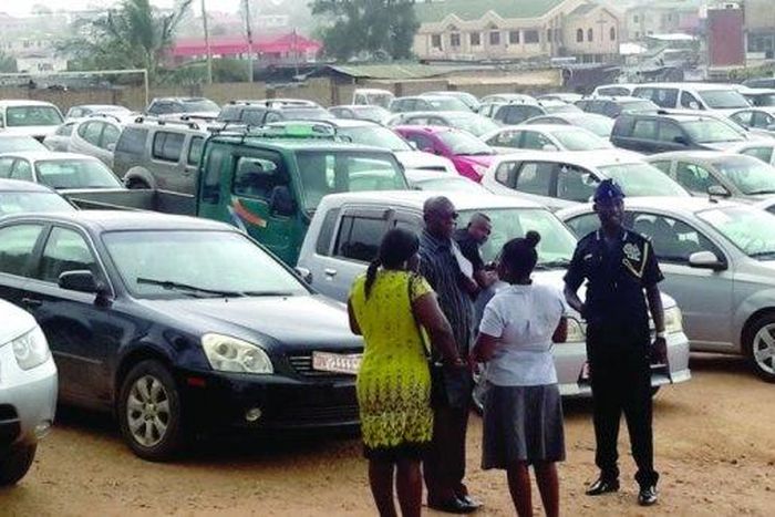 Police impound 800 vehicles for misuse of DV, DP number plates