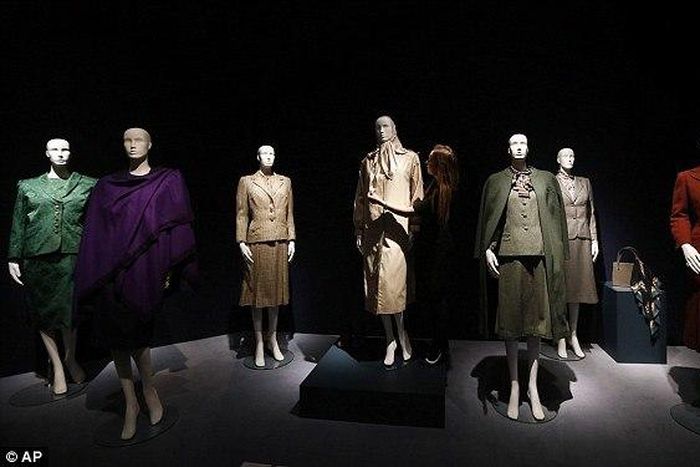 Margaret Thatcher's power suits, handbags go on sale