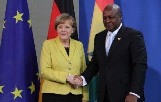 ___4377840___https:______static.pulse.com.gh___webservice___escenic___binary___4377840___2015___11___20___10___MahamaMerkel-620x330