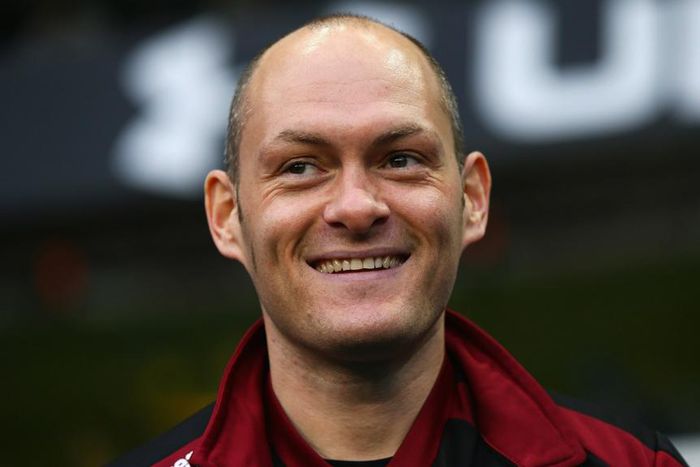 ___4498812___https:______static.pulse.com.gh___webservice___escenic___binary___4498812___2015___12___27___2___alex-neil-cropped_8p6t5hsa58hc1id4ezueqmd12