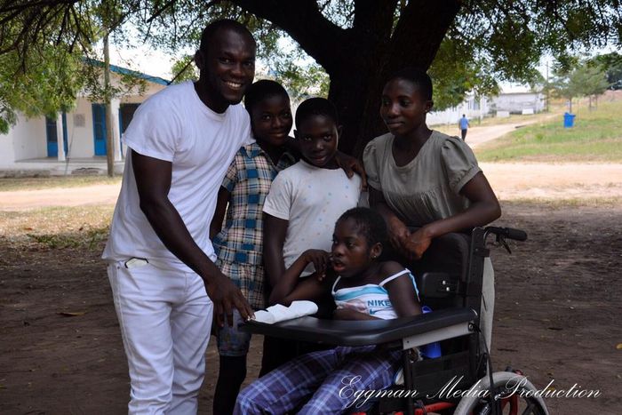 NGO "Shirt4ABoy, Dress4AGirl" donates to Village of Hope orphanage