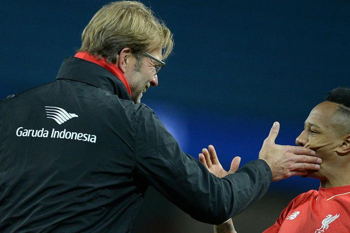 ___4416202___https:______static.pulse.com.gh___webservice___escenic___binary___4416202___2015___12___2___15___jurgen-klopp-and-nathaniel-clyne-cropped_155ajdq7c2je81cdzoshoyrij9