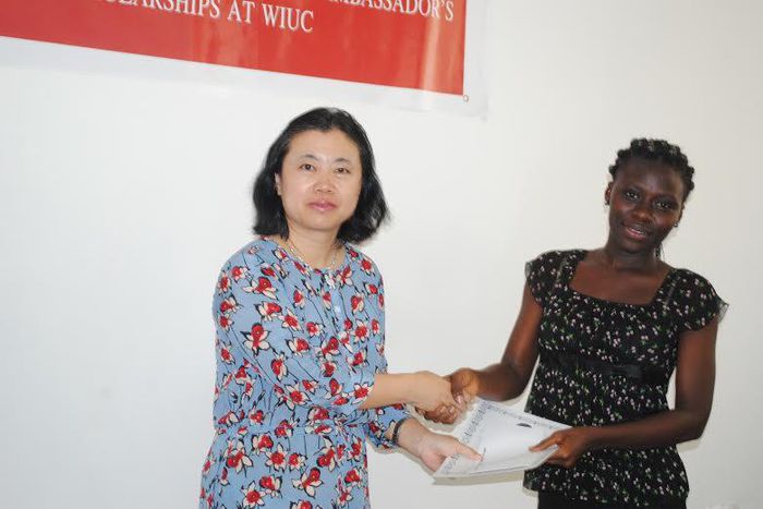 Chinese Ambassador awards Wisconsin’s outstanding language students