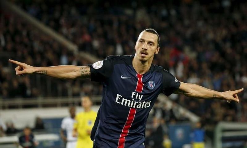 Paris St Germain's Zlatan Ibrahimovic celebrates after scoring a goal against Toulouse during their French Ligue 1 soccer match at the Parc des Princes stadium in Paris, France, November 7, 2015.