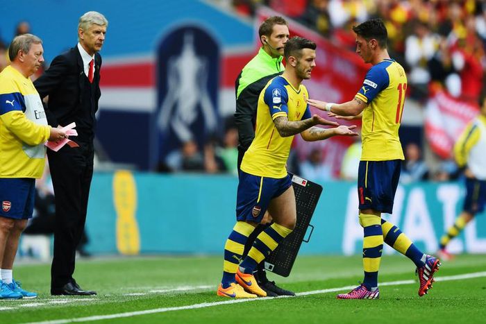 ___4471122___https:______static.pulse.com.gh___webservice___escenic___binary___4471122___2015___12___16___20___ozil-wilshere-cropped_c7sugv0xzwjh192y4asftp7ha_2