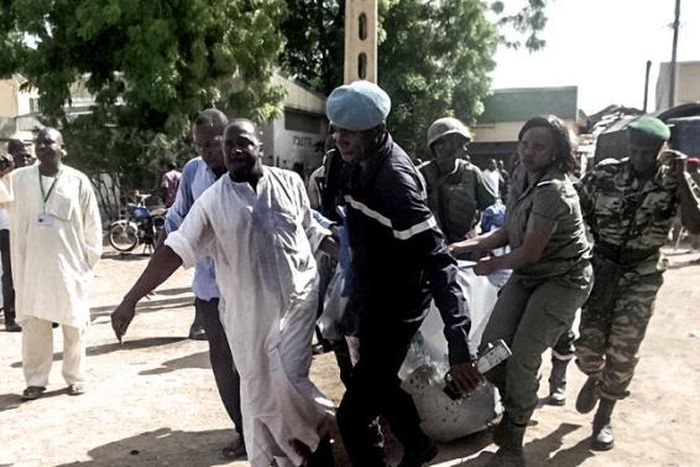 Suspected Boko Haram suicide bombers kill 8 in Cameroon