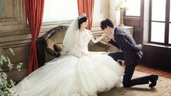 Man with terminal cancer marries doll