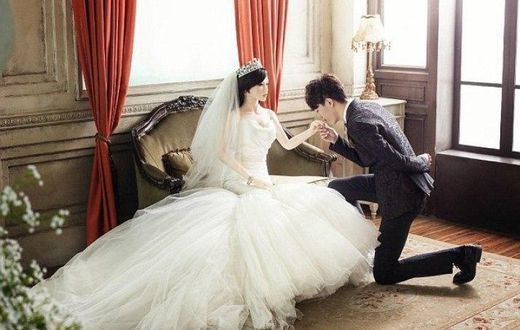Man with terminal cancer marries doll